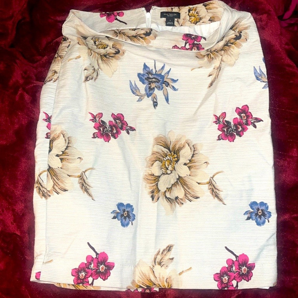 Ann Taylor floral pencil skirt